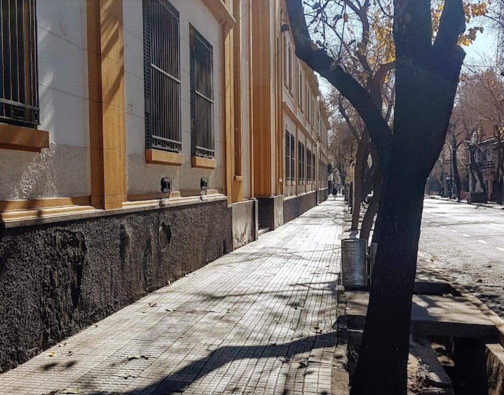 Ingreso Y Salida Por Calle Las Heras Debido A Refacciones En La Vereda De 25 De Mayo